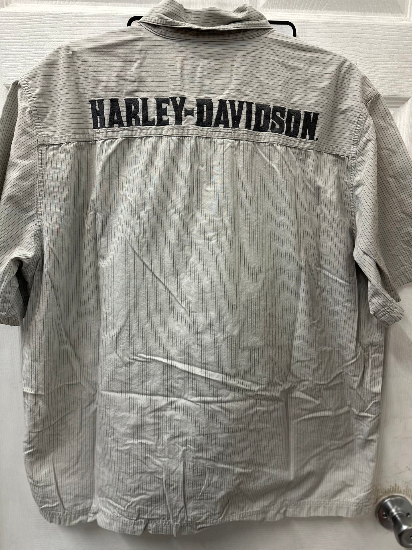 Harley Davidson Grey Embroidered Button Down Short Sleeve in XL