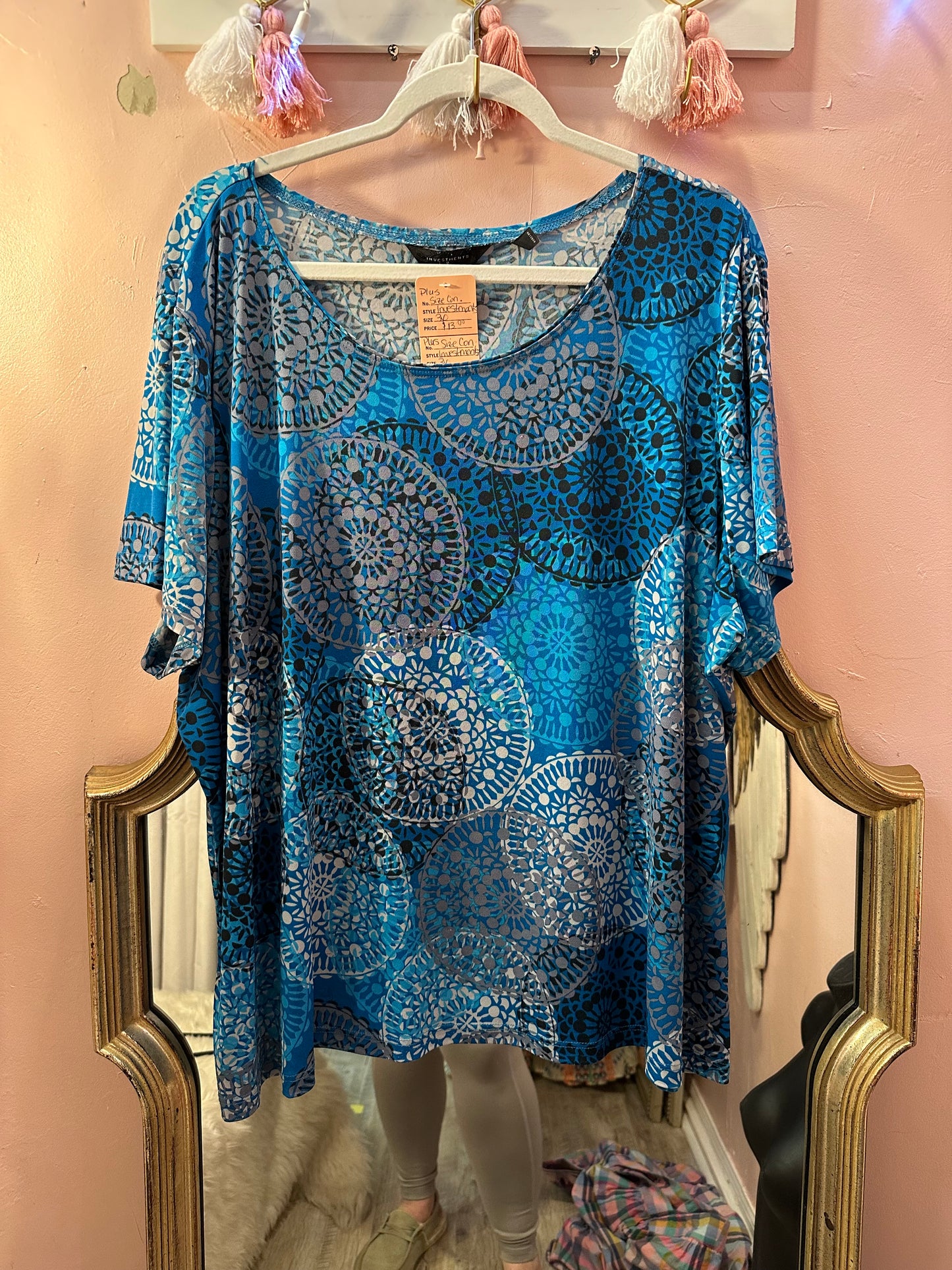 Investments 3X Blue Medallion Short Sleeve Top