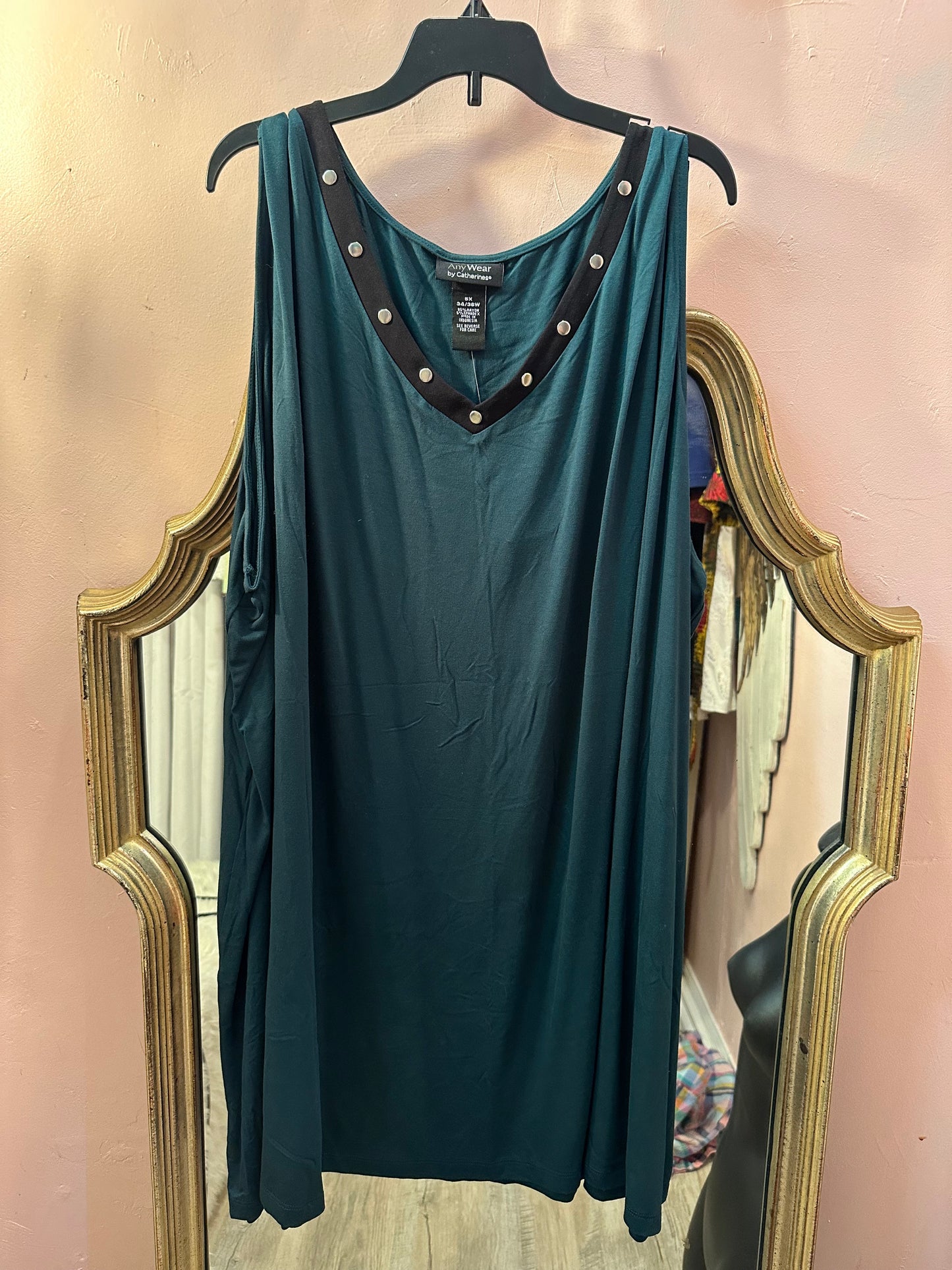 AnyWear by Catherine's 5XL Green Tank with Neckline Features