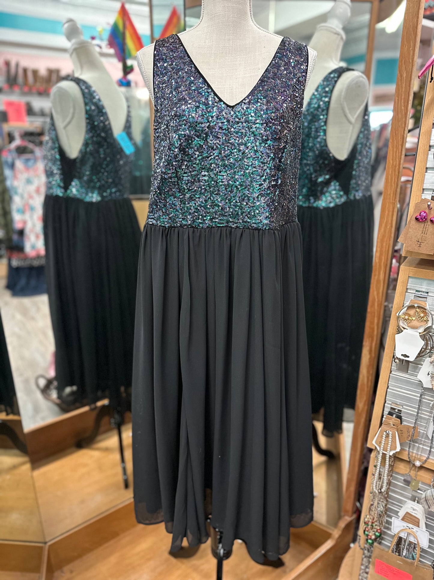 Torrid Black Sequin Top Dress in 16