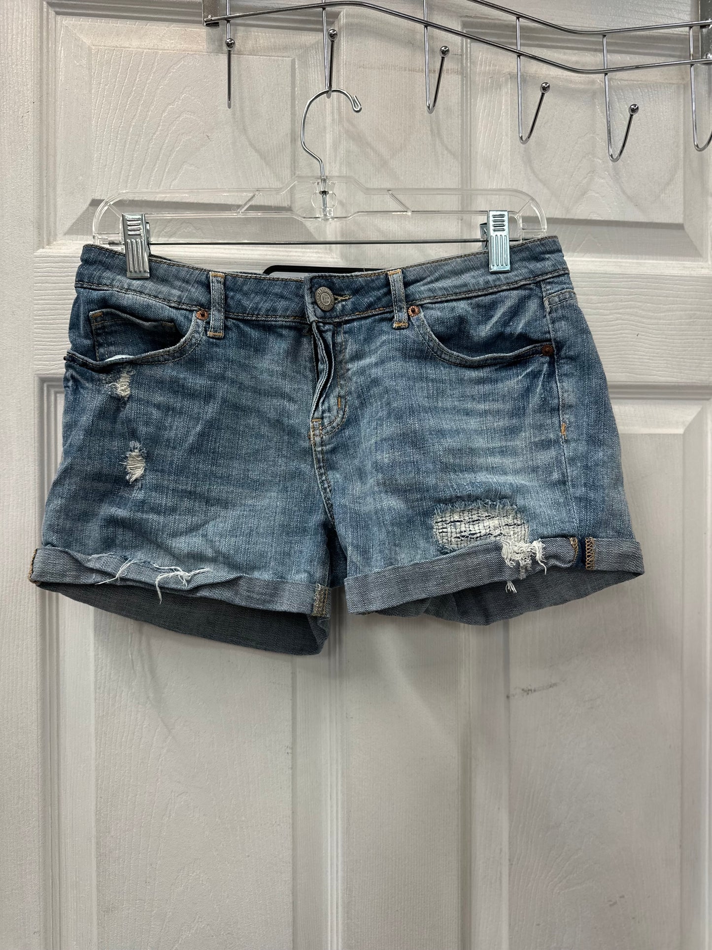 Aeropostale Light Wash Distressed Shorts in 6