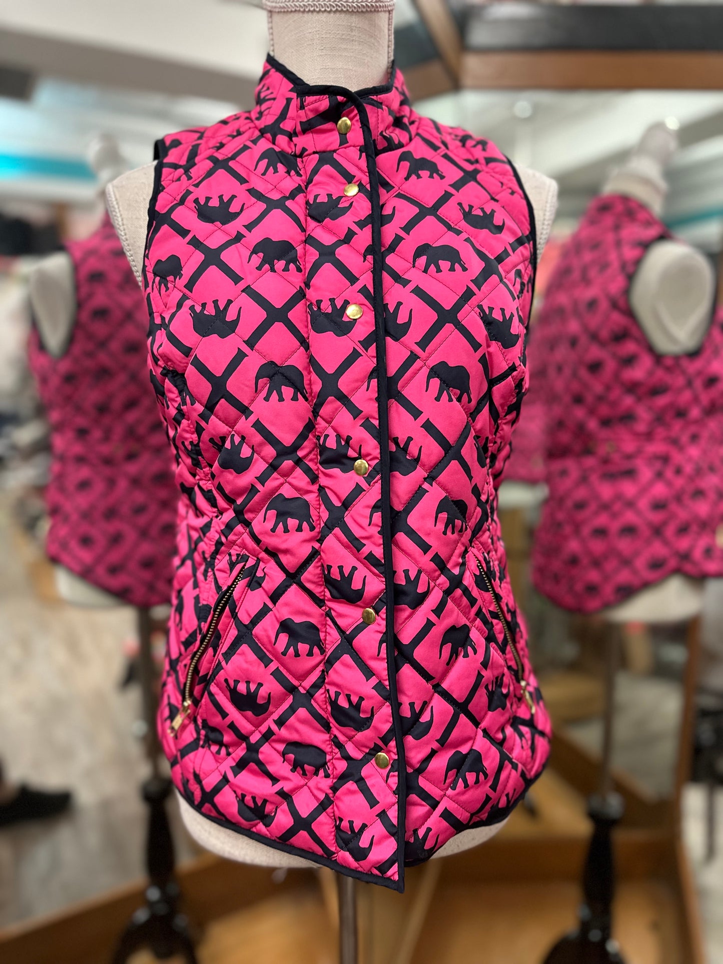 Crown + Ivy Black and Pink Elephant Vest in XS