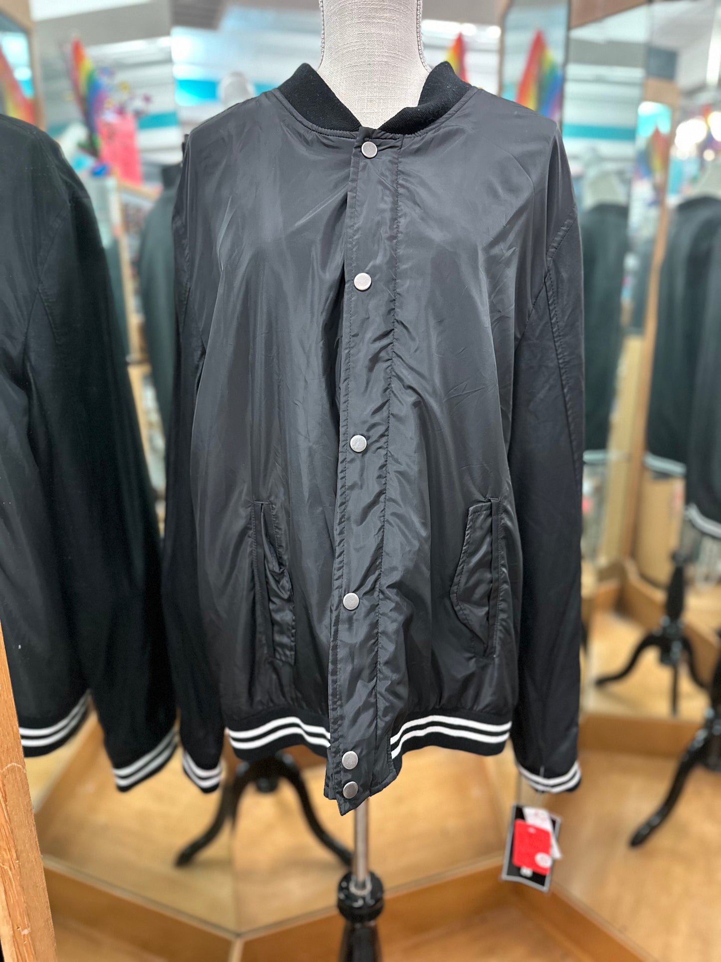 North Zone Black Windbreaker Jacket in 2X
