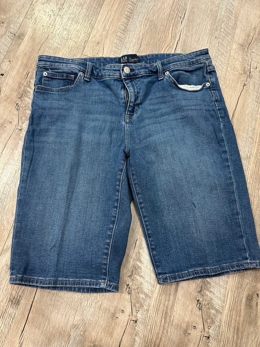 Gap Bermuda Shorts in 32