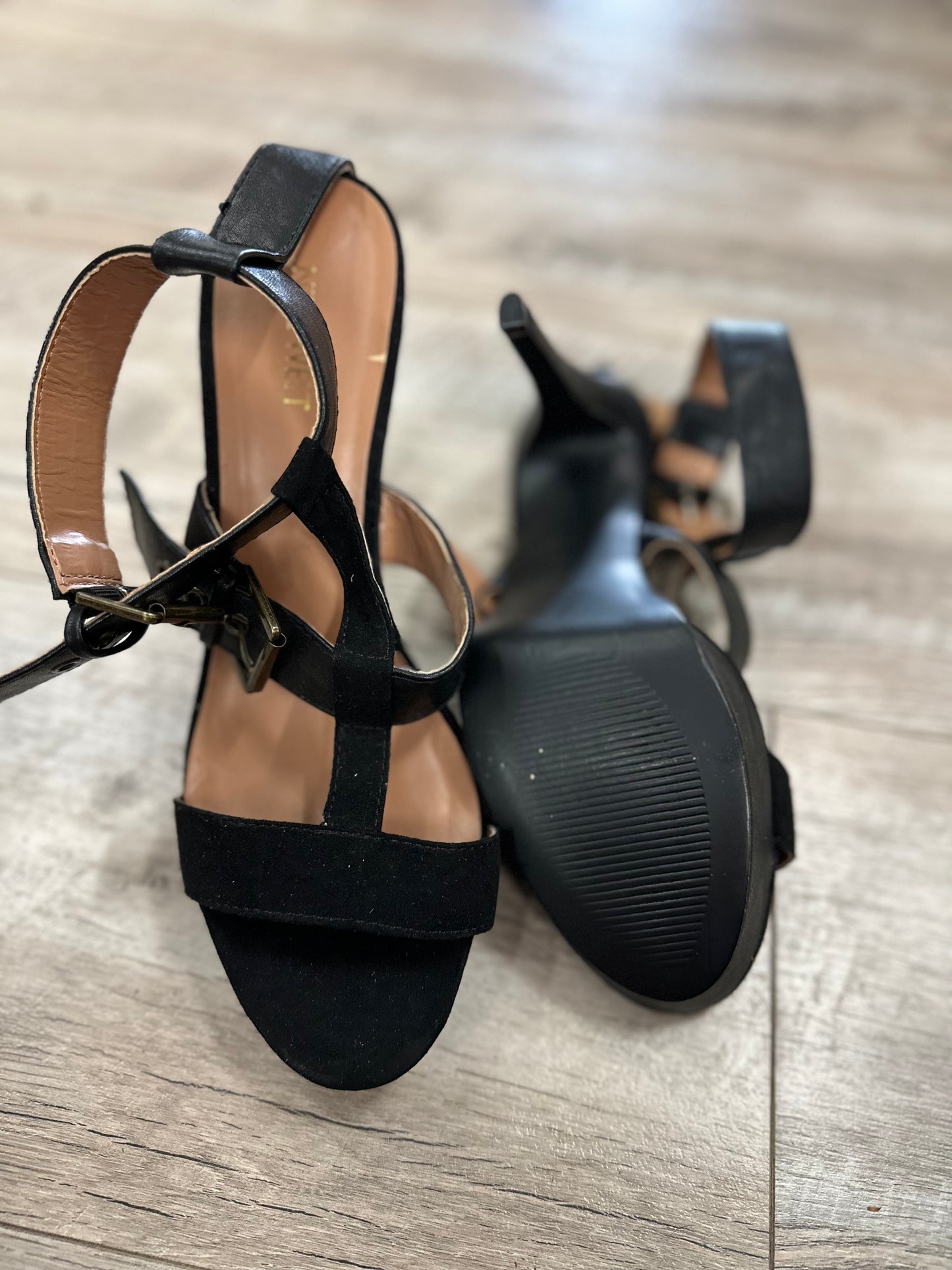 Nine West Black Strappy Heel in 9.5