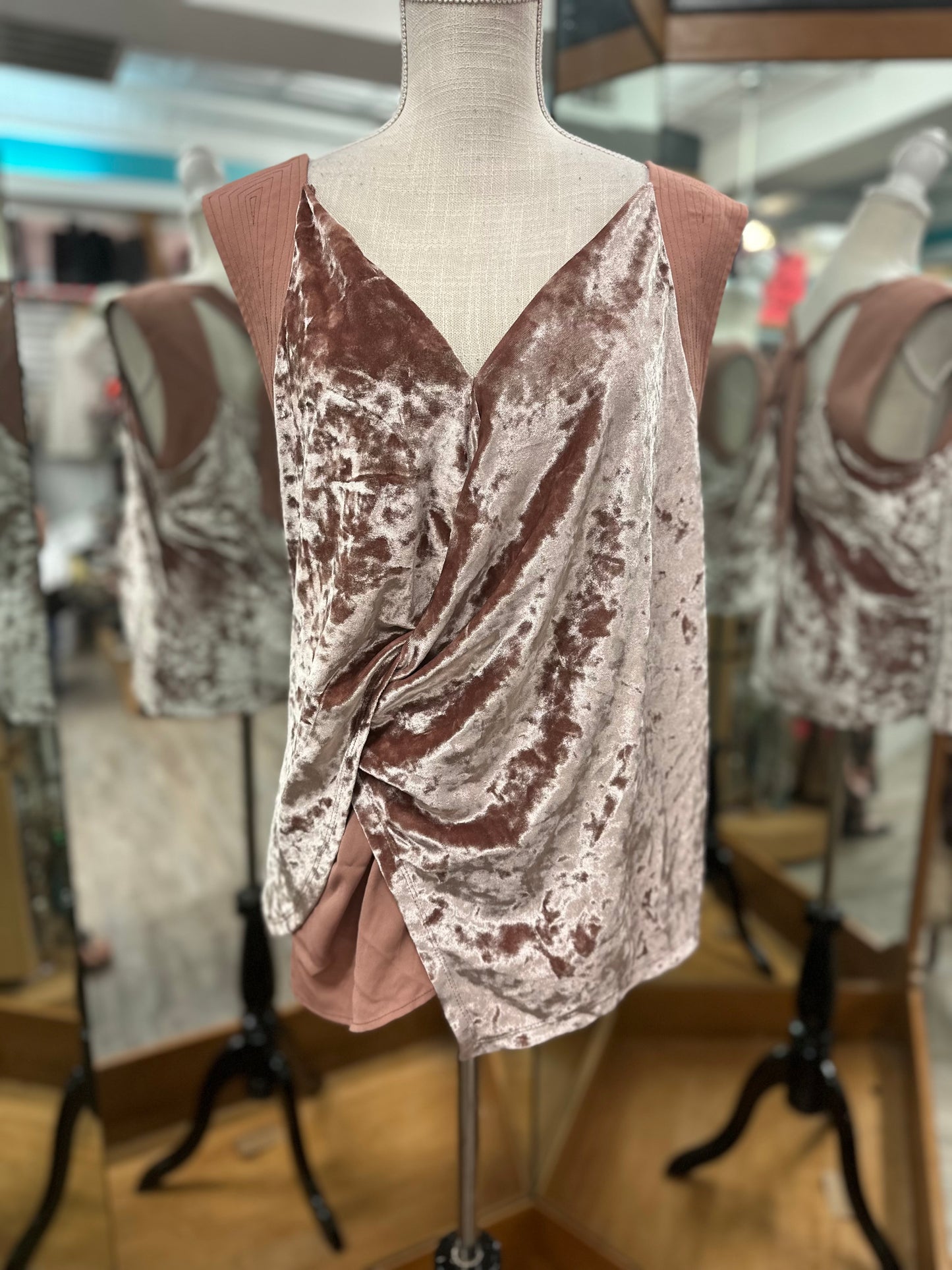 New York and Company 7th Ave Velour Wrap Tank Top in L