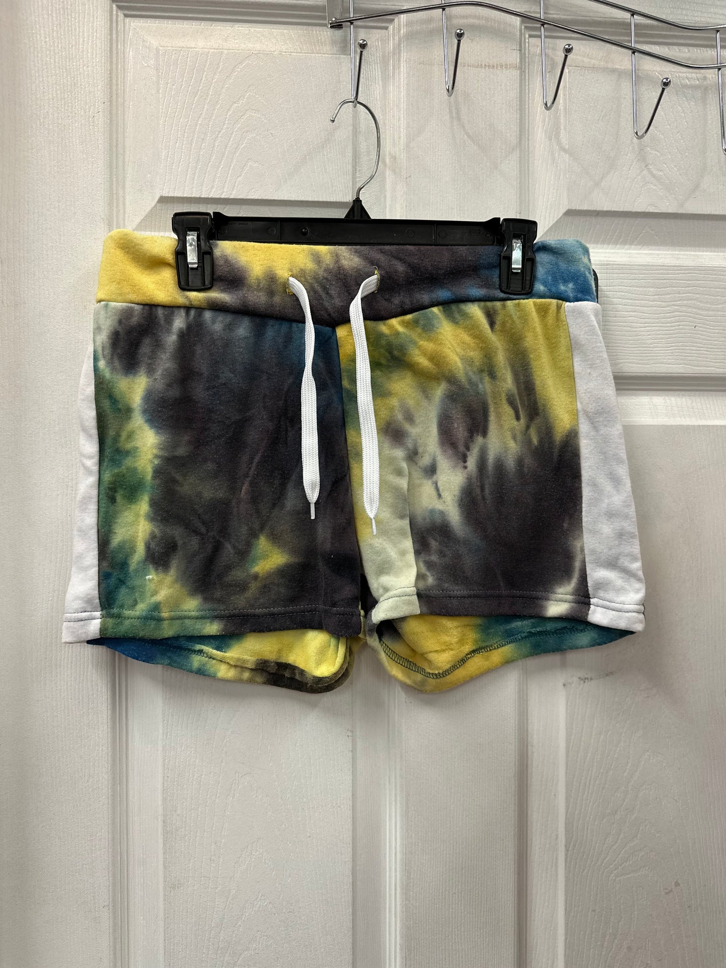 AQ-Sport Yellow Tie Dye Shorts in L