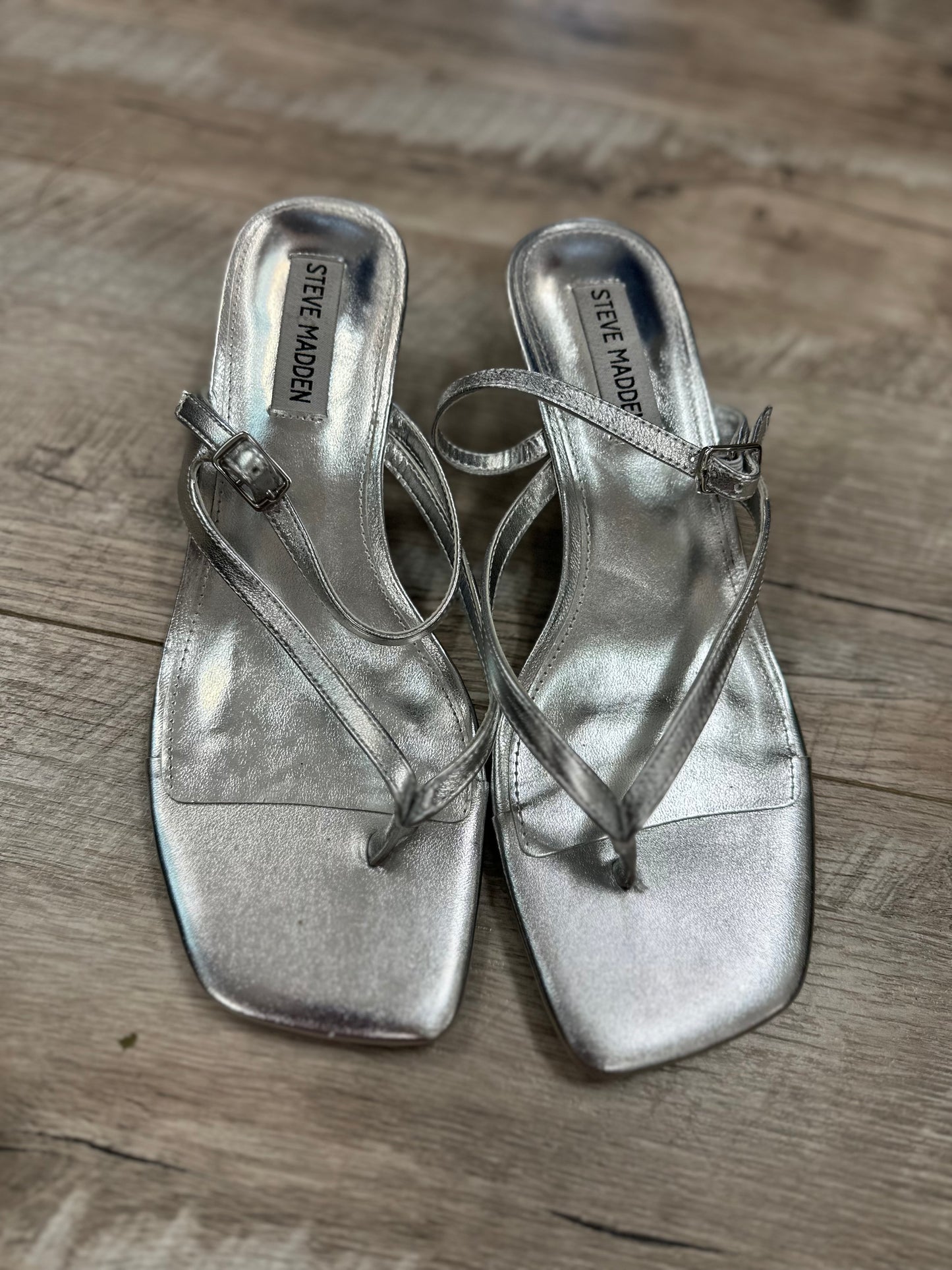 Steve Madden Silver Kitten Heels in 8