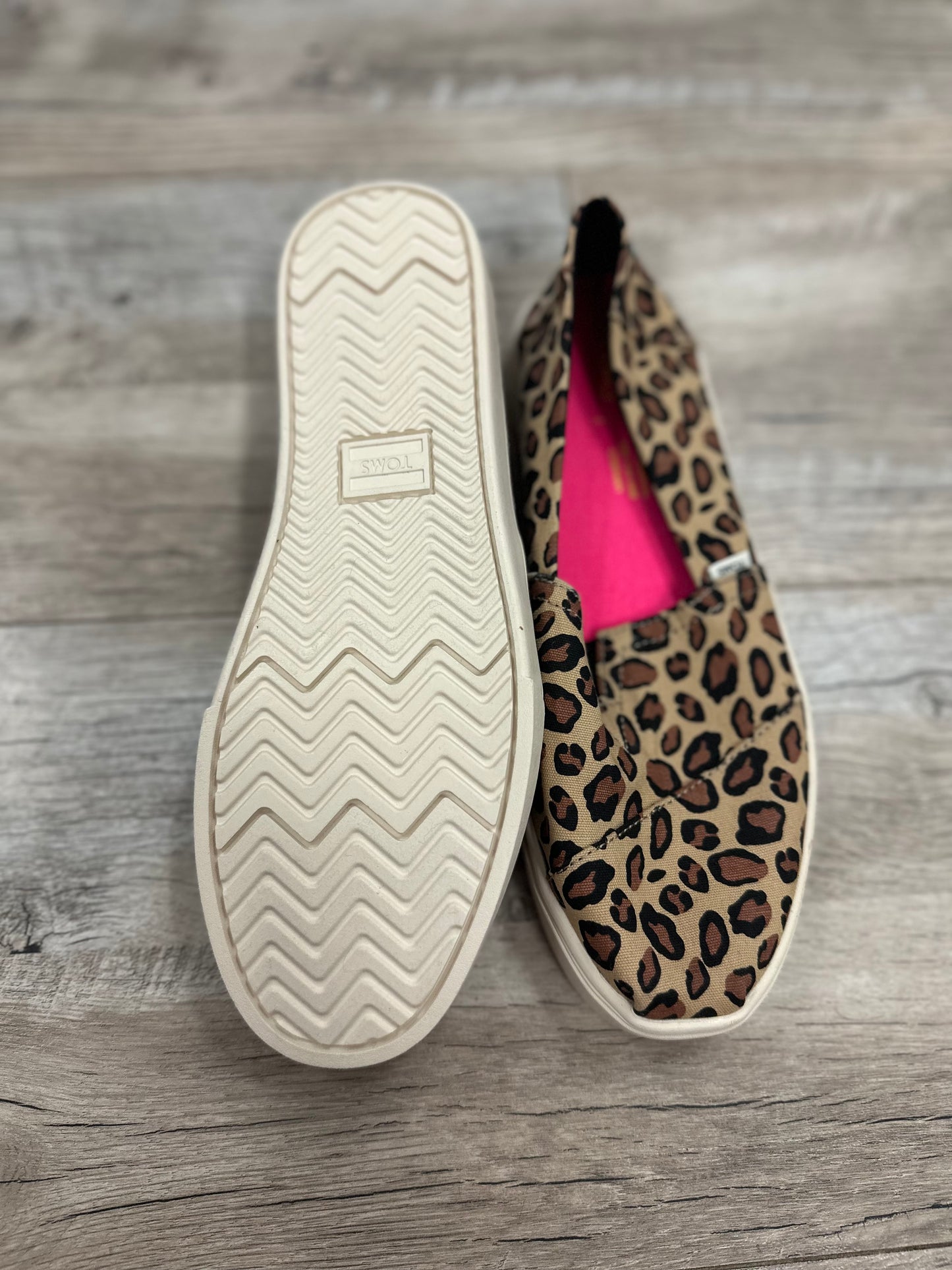 Toms Leopard Print Sneakers in 6.5