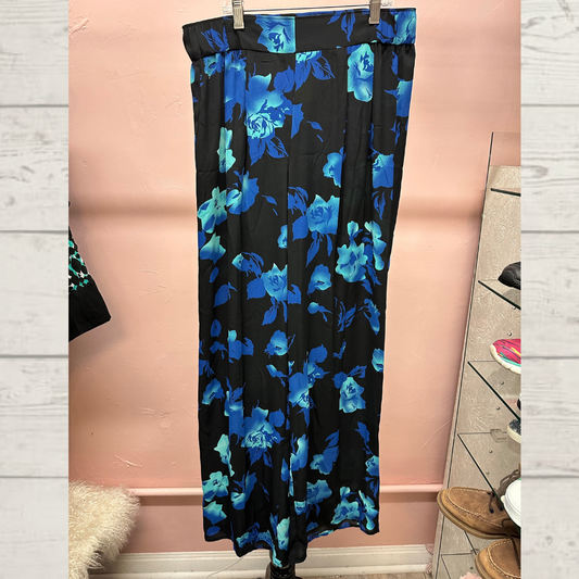 Larry Levine Blue and Black Floral Wide Leg Pants