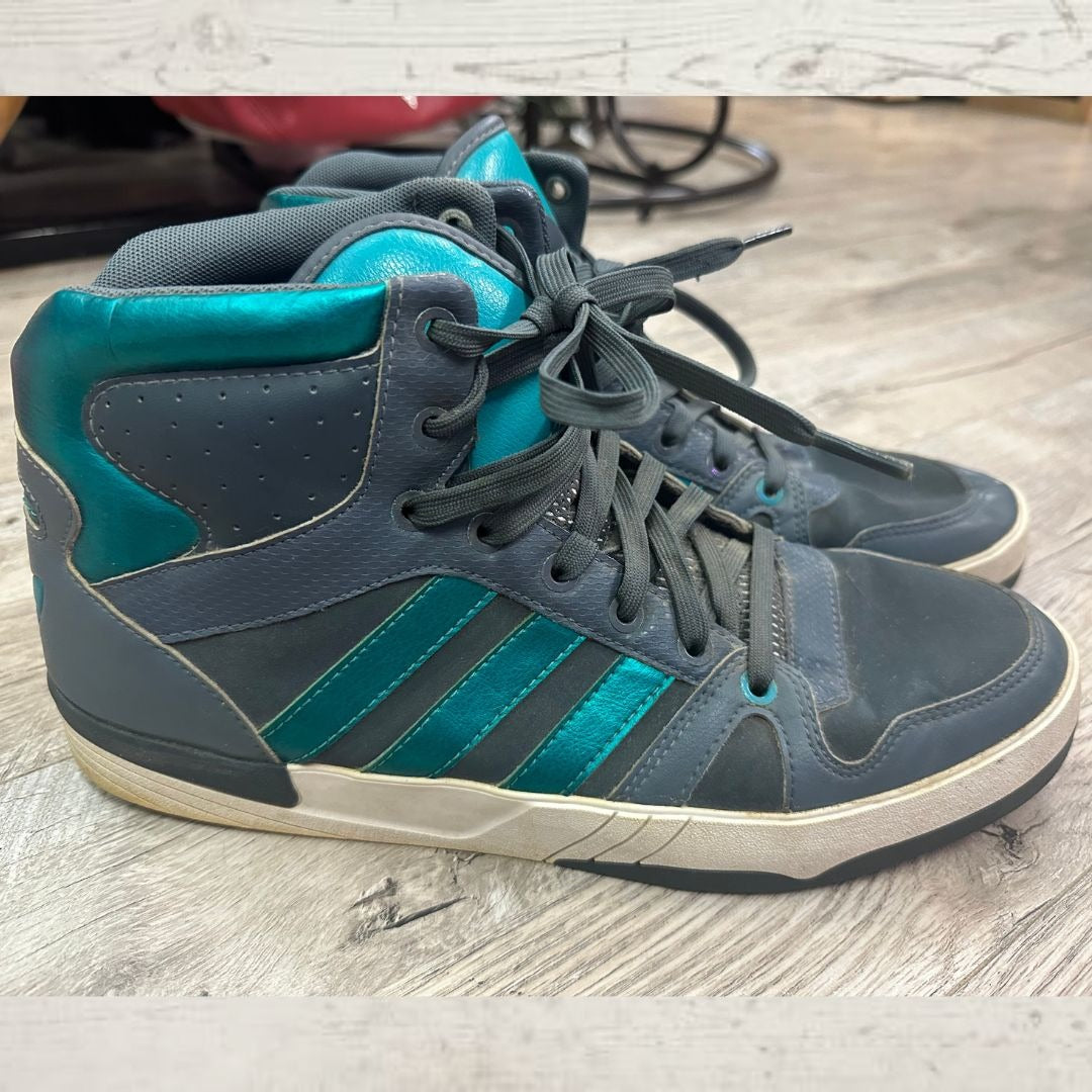 Adidas Retro Basketball Sneakers in 10.5