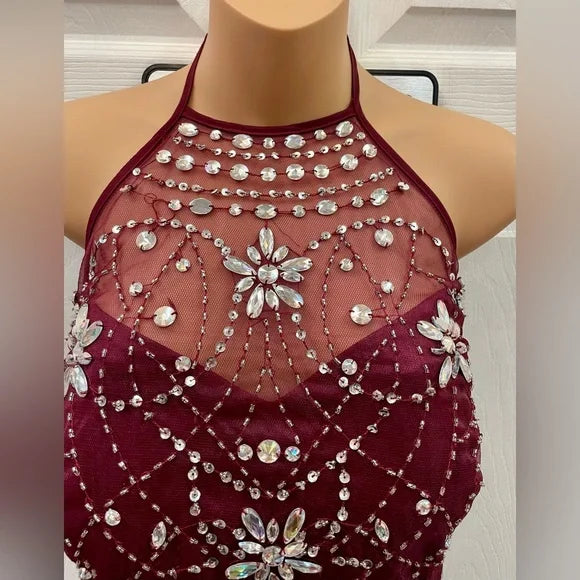 B Darlin, size 18/19. Burgundy short, embellished Formal. Halter neckline. EUC