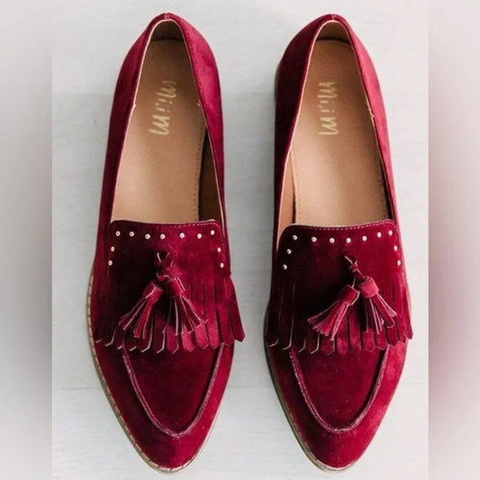 Buckle, Mi.IM brand Burgundy Velvet Tasseled Loafers. NEW! Size 7.