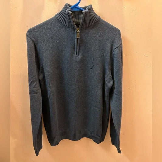 Nautica, Medium 1/4 zip pullover sweater. Men’s size Medium. Gray. EUC