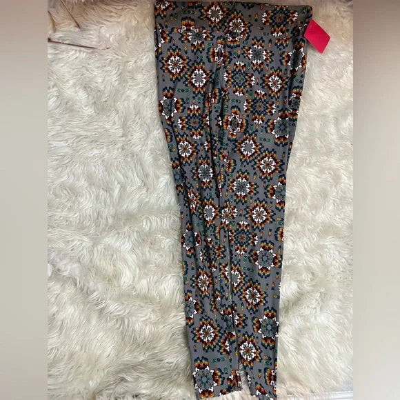 LuLaRoe Disney Rainbow Mickey Mouse Legging, plus size TC. EUC