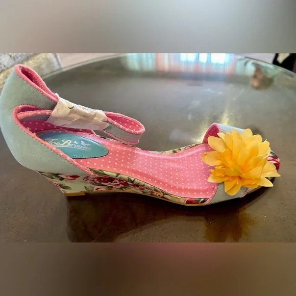 NEW In Box, Joe Browns Blue & Pink Floral Wedge Sandals Womens Size 10 US