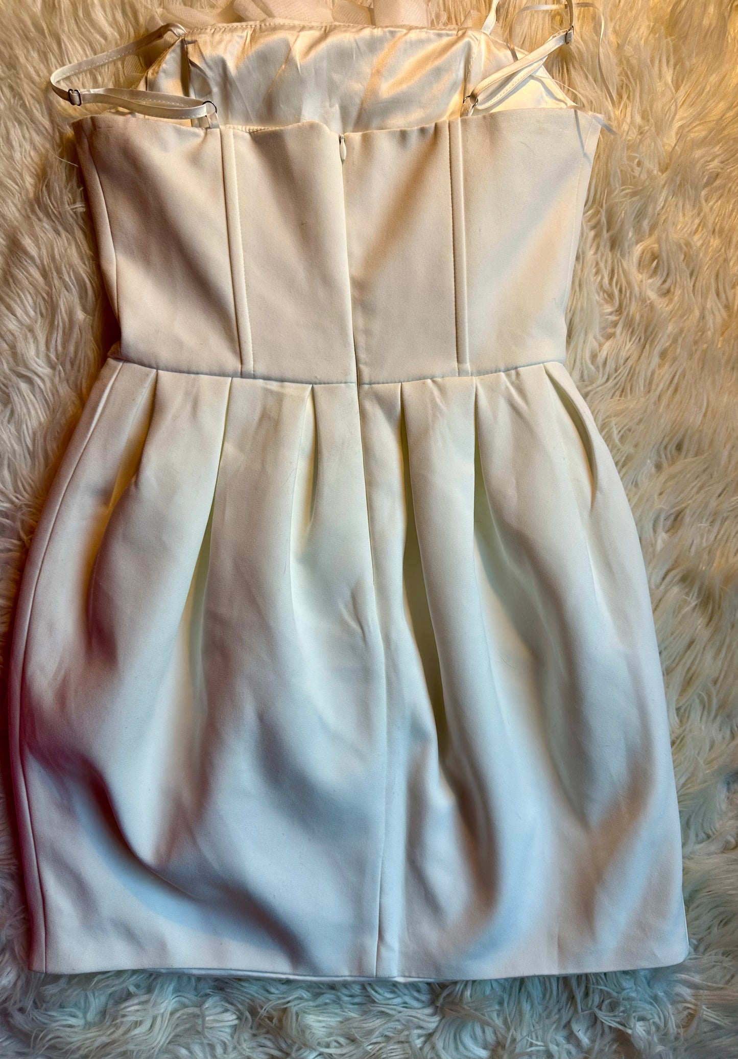 NWT Akira White 3D Floral Feather Cocktail Party Mini Dress Women’s Small