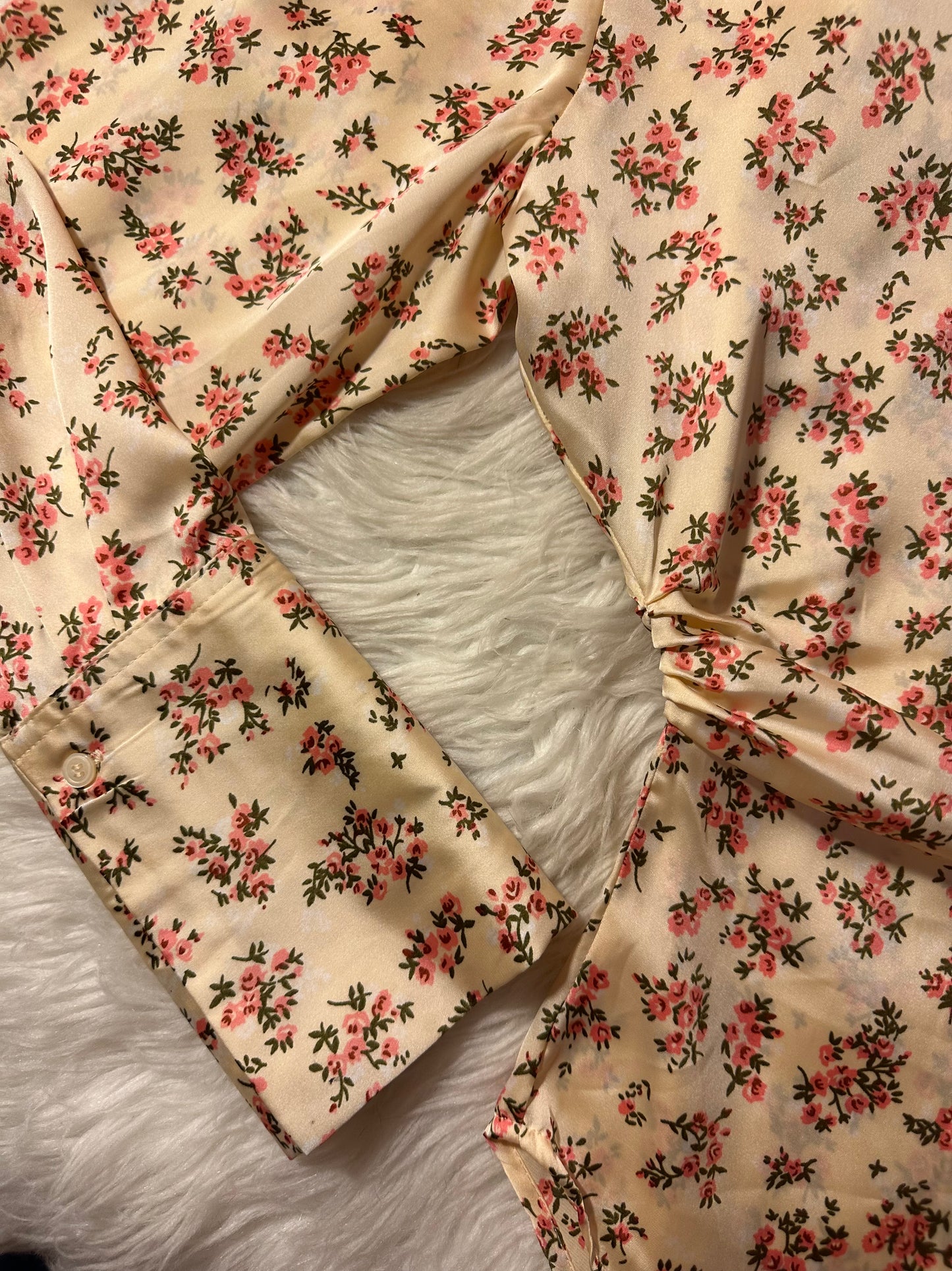 ZARA NWT Floral Satin Blouse Cream Pink Print Long Cuff Ruched Sides Size Large