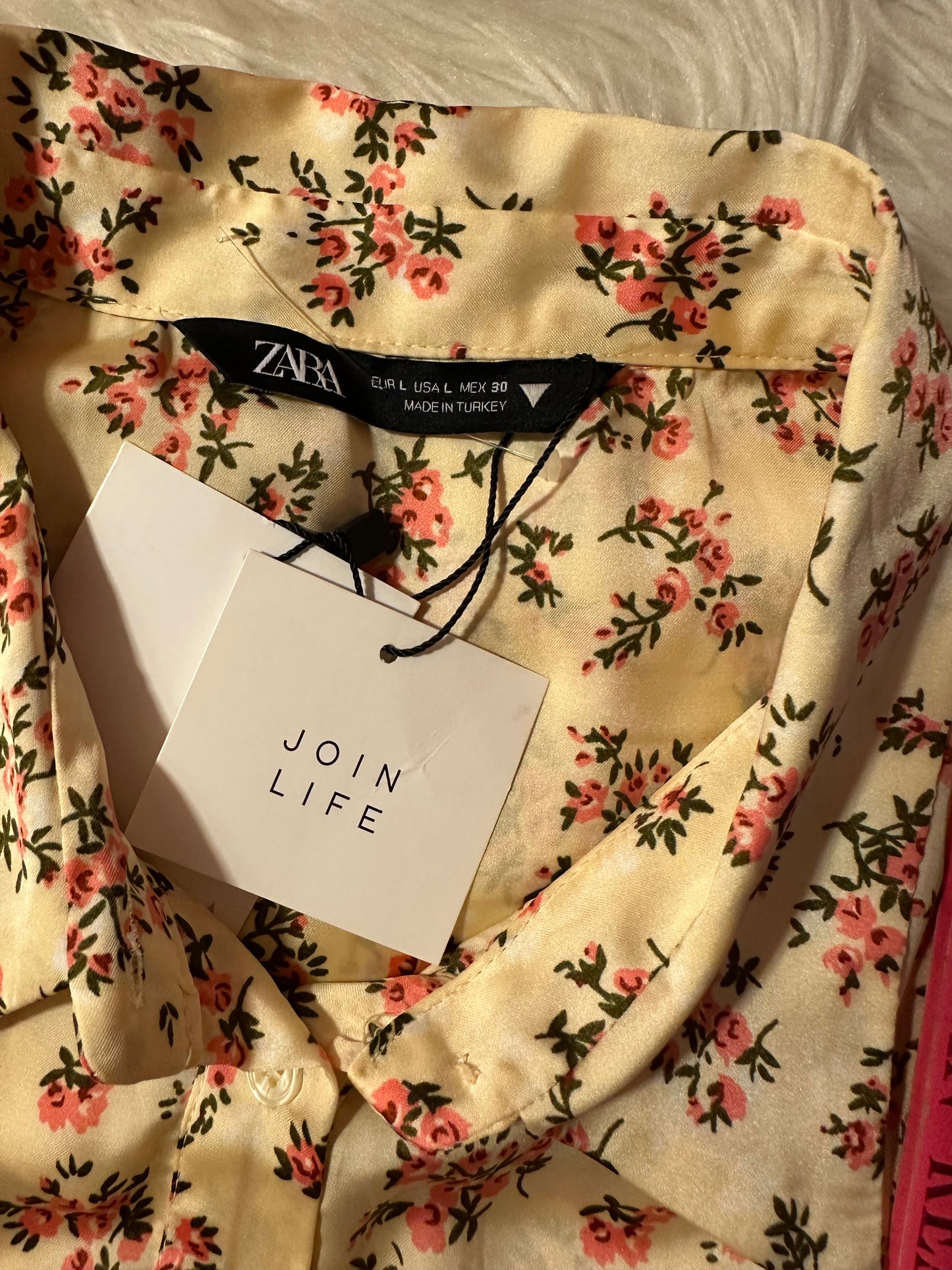 ZARA NWT Floral Satin Blouse Cream Pink Print Long Cuff Ruched Sides Size Large