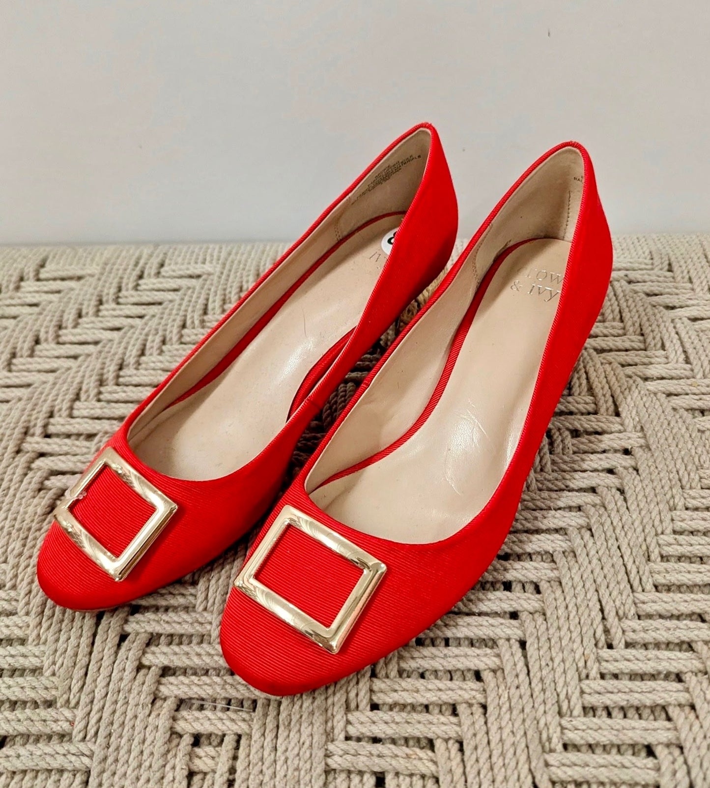 Crown & Ivy Beckie Pump in Coastal Red and Gold Heel Buckle Size 8.5.