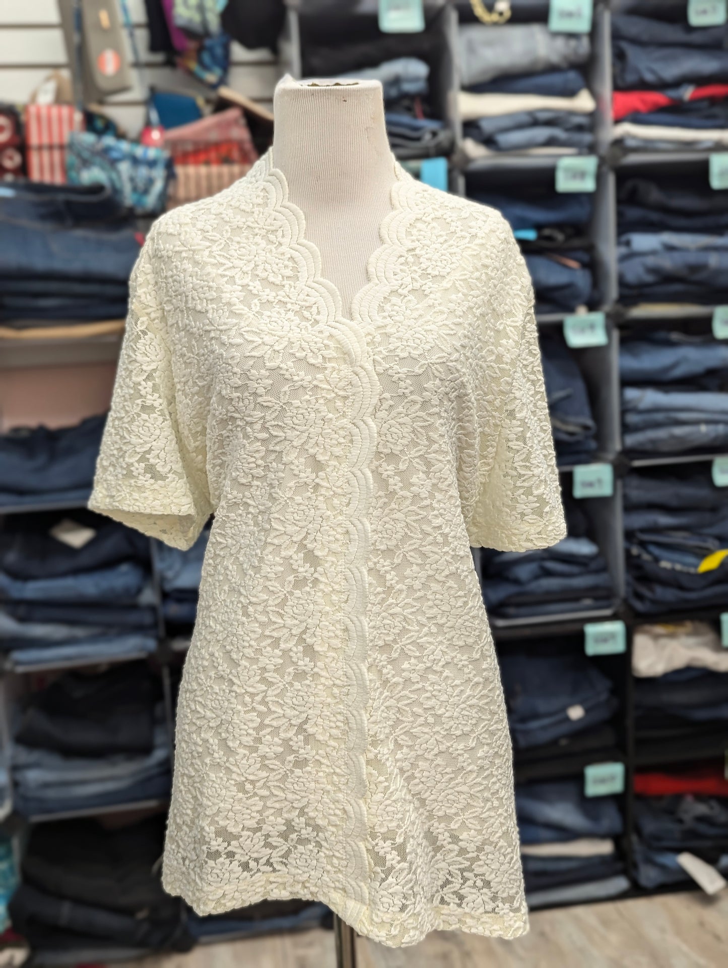 Susan Graver White Lace Short Sleeve in 1X