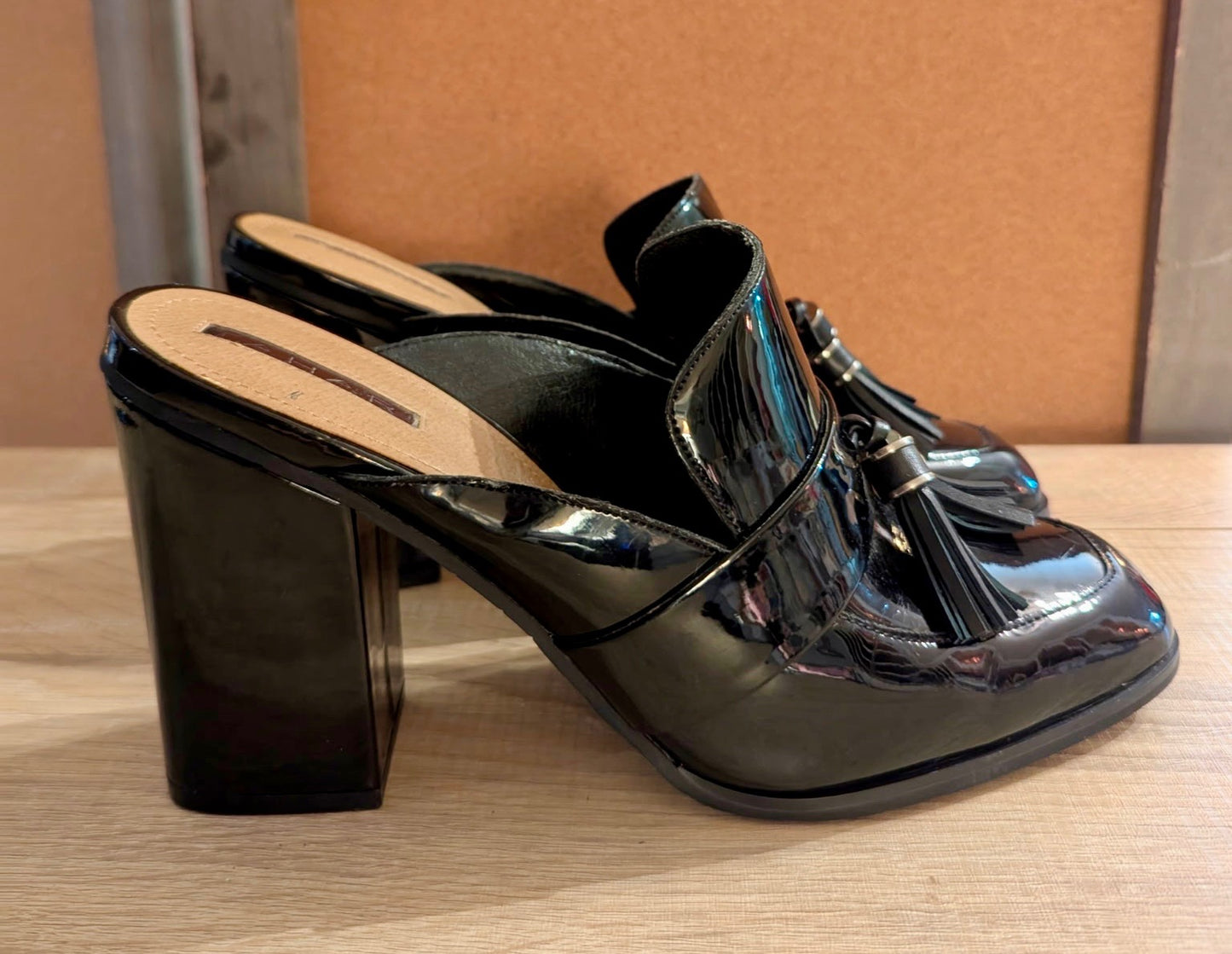 Tahari Zalla Black Patent Tassel Mules Slip-On Block Heel Loafers Size 9 EUC