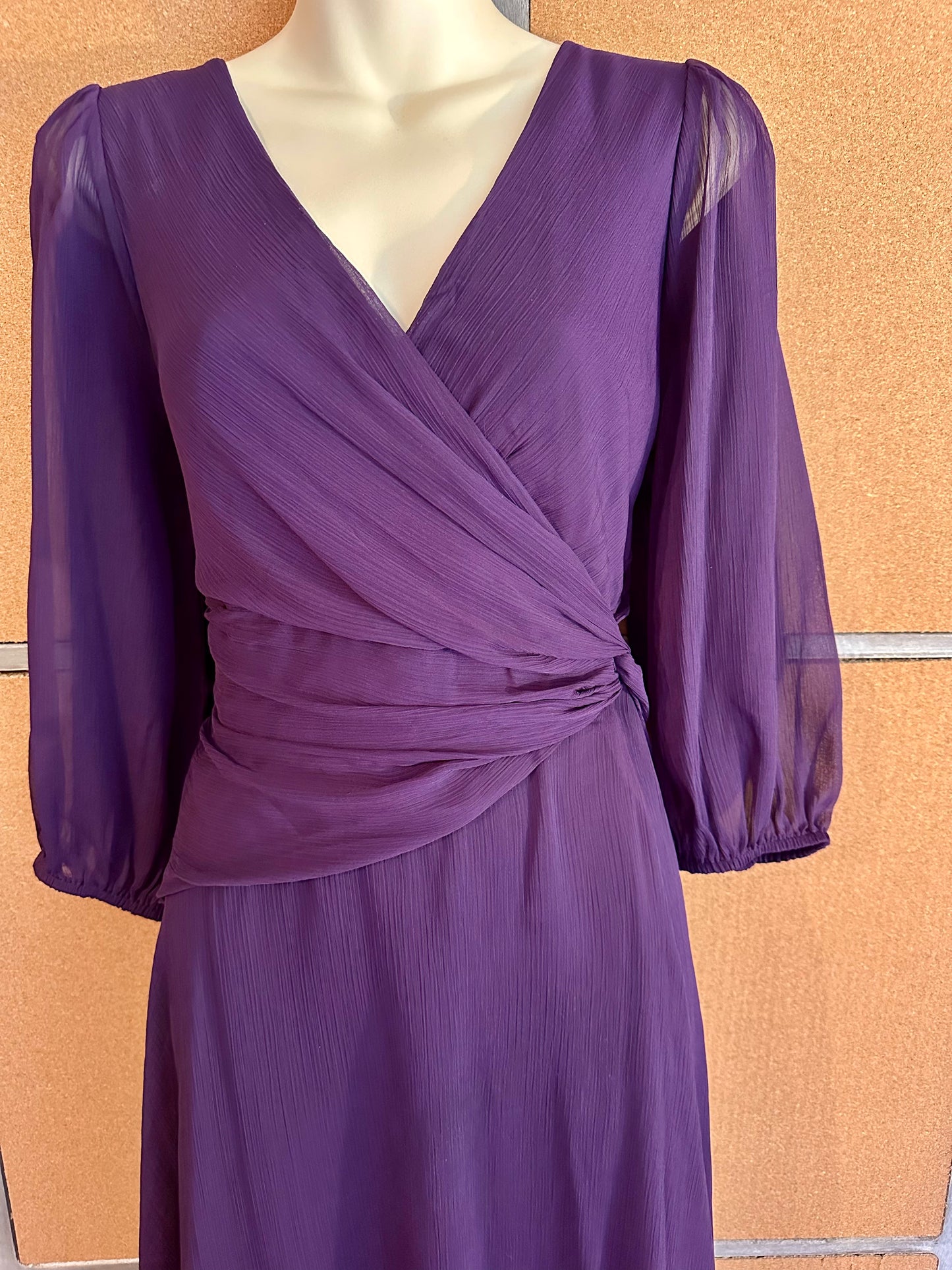 DKNY Purple Chiffon Fit & Flare Midi Dress 3/4 Sleeve Knot Front Sz 14DKNY Purple Chiffon Fit & Flare Midi Dress 3/4 Sleeve Knot Front Sz 14