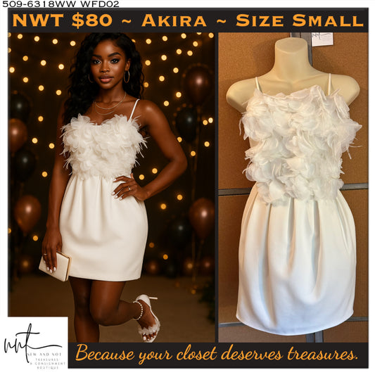 NWT Akira White 3D Floral Feather Cocktail Party Mini Dress Women’s Small