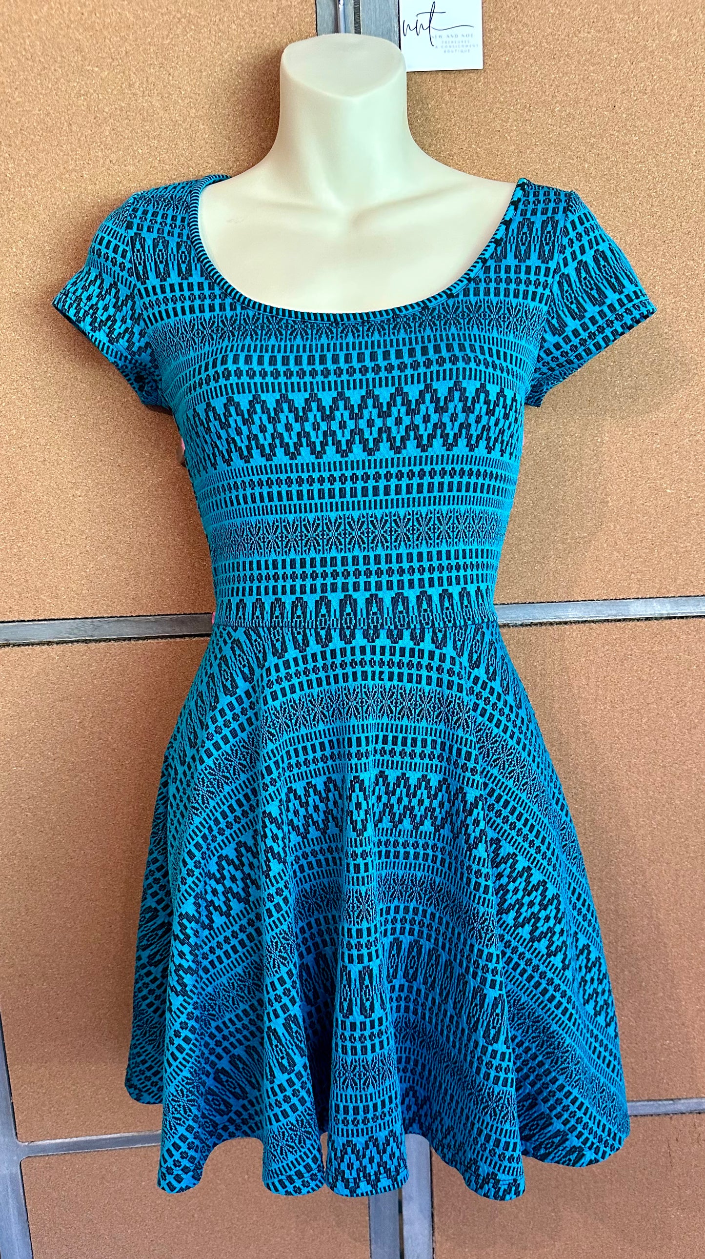 Banana Lemon Blue Black Aztec Print Fit & Flare Cap Sleeve Dress Women’s Small