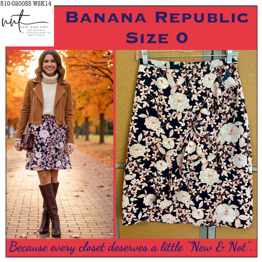 Banana Republic Navy White Floral Knee Length Skirt Ruffle Detail Size 0 EUC
