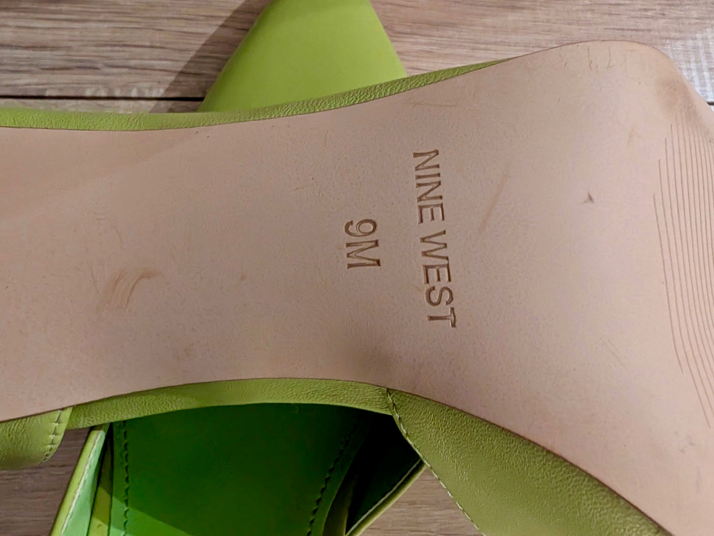 Nine West Folowe D’Orsay Heels Green Apple Pointed Toe Slim Stilettos Size 9