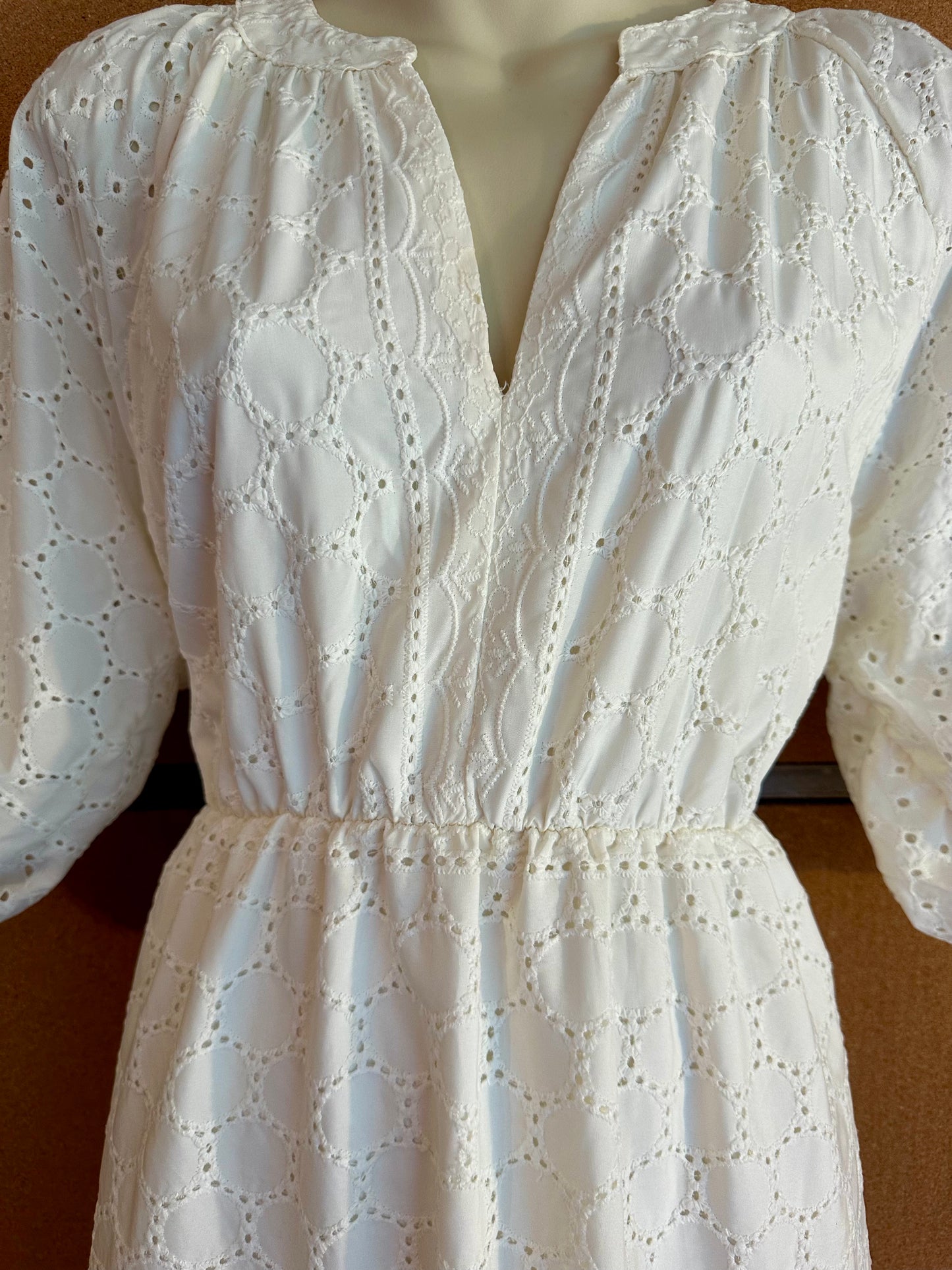 This & That White Eyelet Midi Dress Women’s Large V-Neck ½ Sleeve Tiered Boho