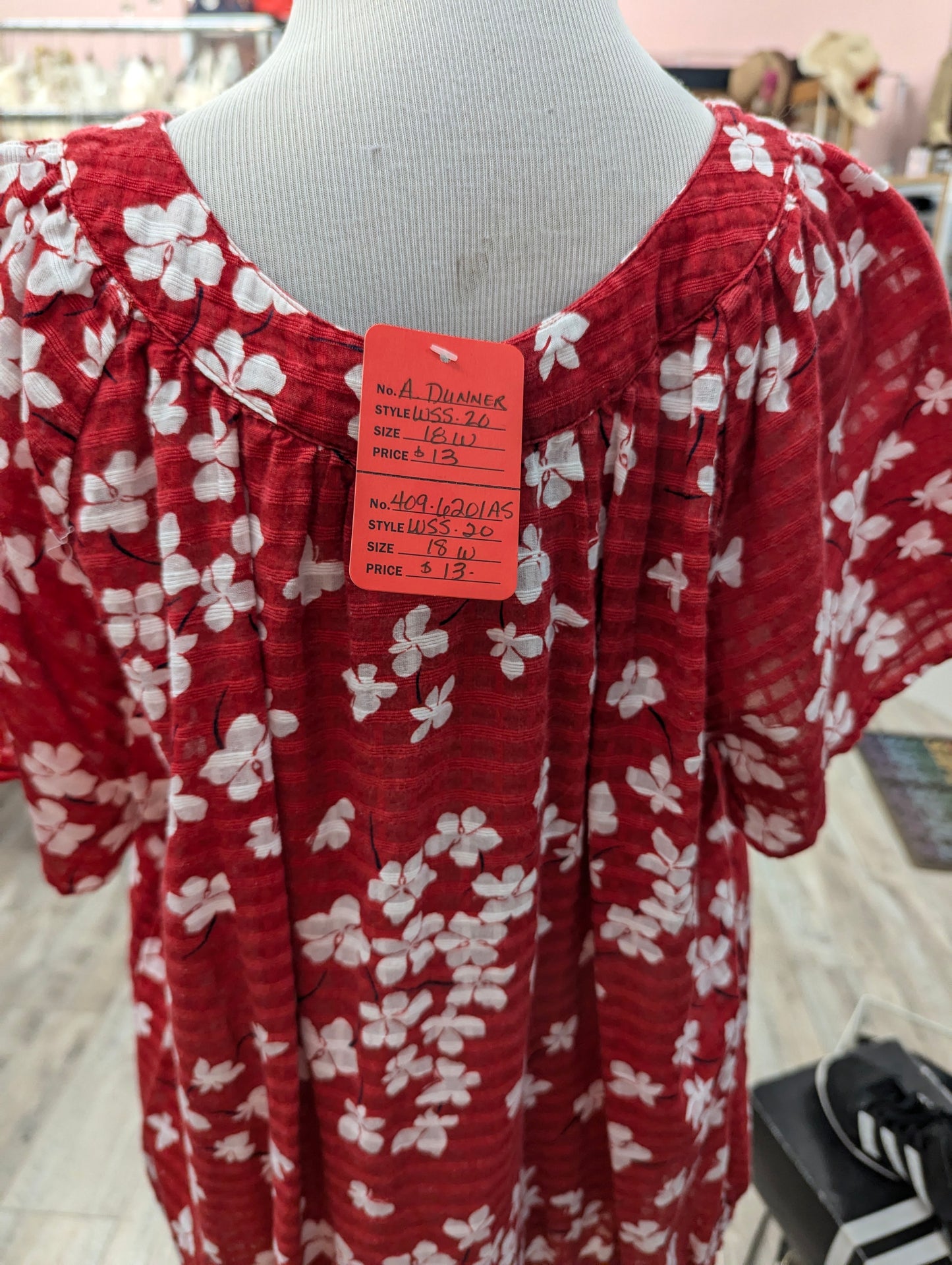 Alfred Dunner Red Floral Short Sleeve in 18W