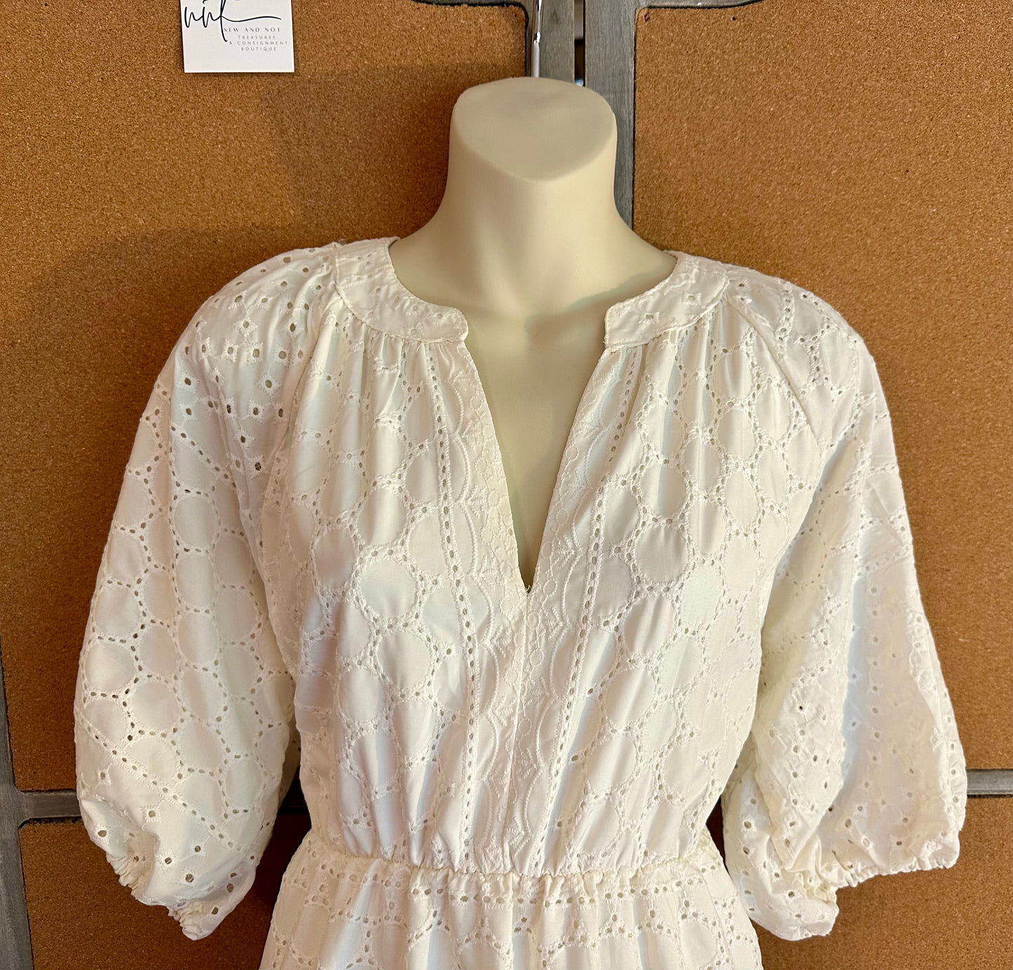 This & That White Eyelet Midi Dress Women’s Large V-Neck ½ Sleeve Tiered Boho