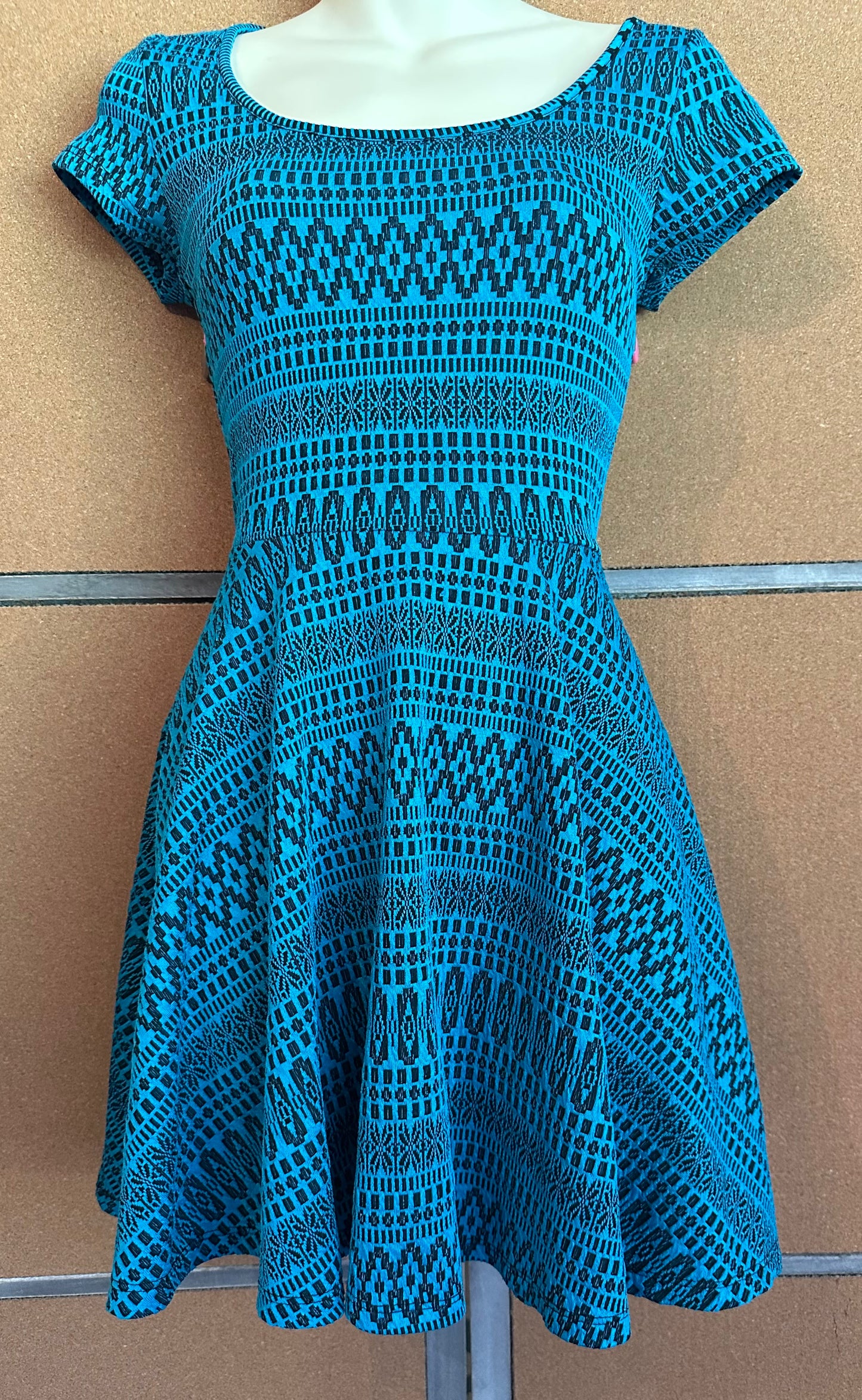 Banana Lemon Blue Black Aztec Print Fit & Flare Cap Sleeve Dress Women’s Small