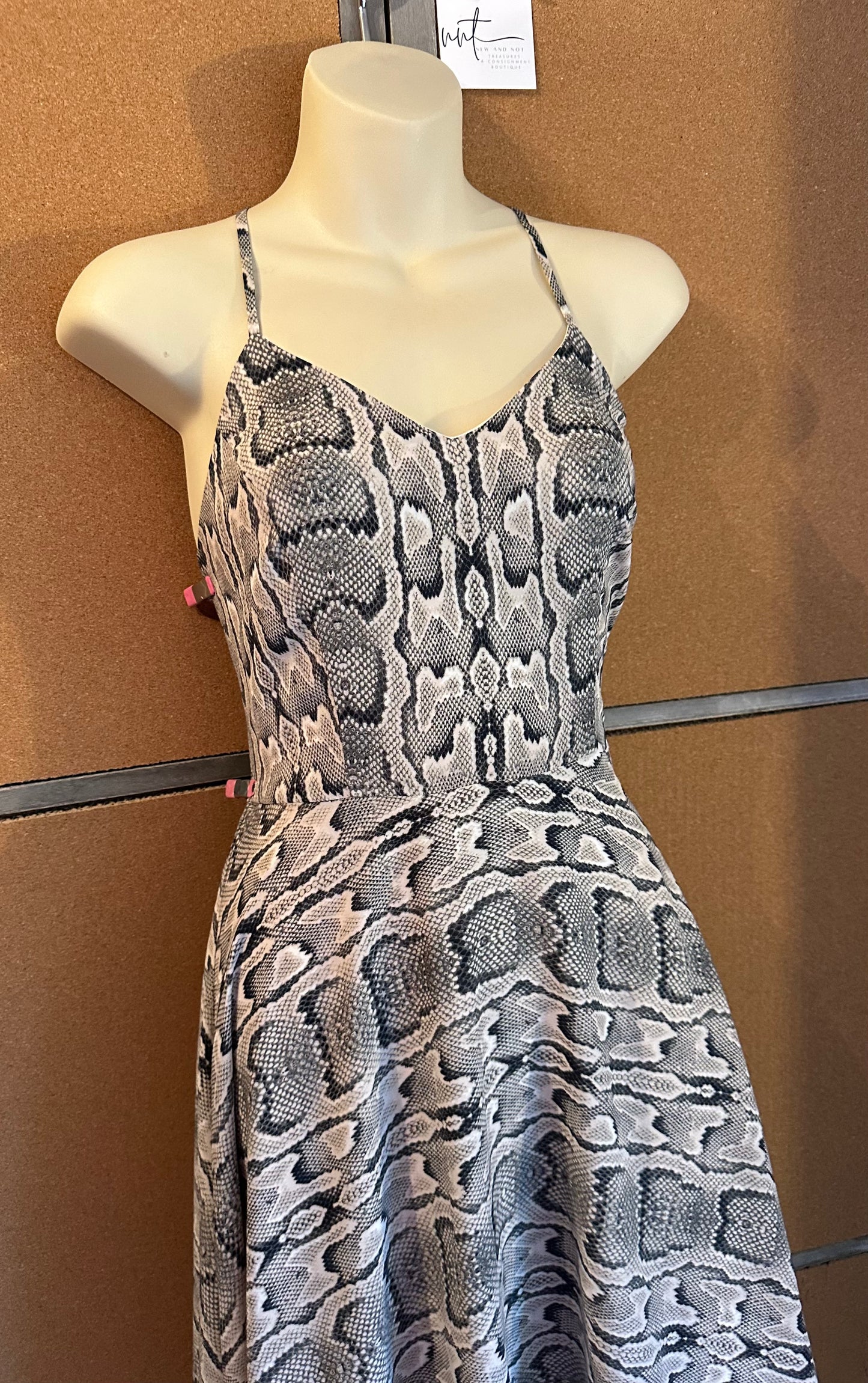 Express Python Snake Print Lined Halter Mini Dress Size 6 Side Zip Polyester