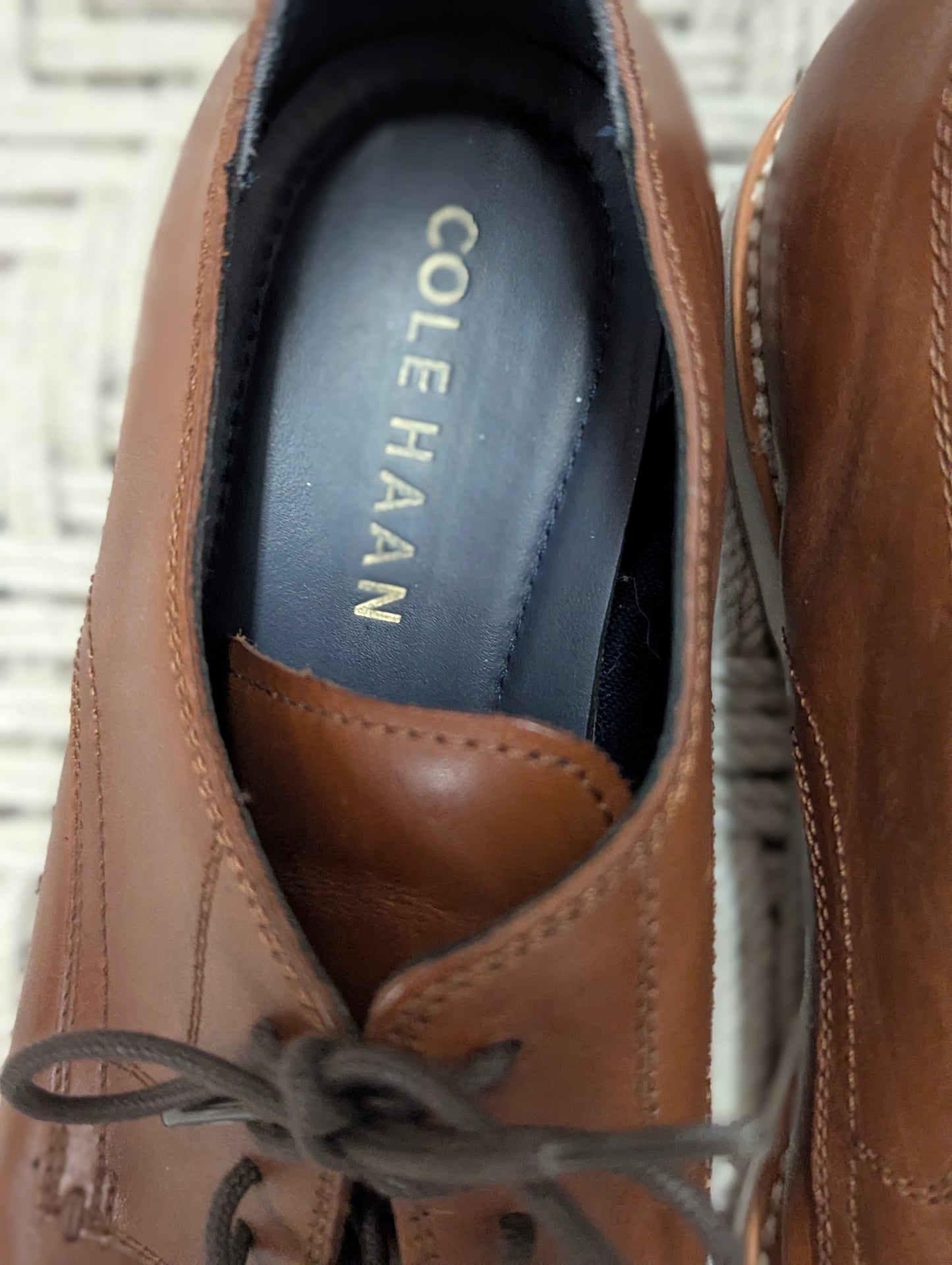 Men's COLE HAAN Size 9.5 EUC