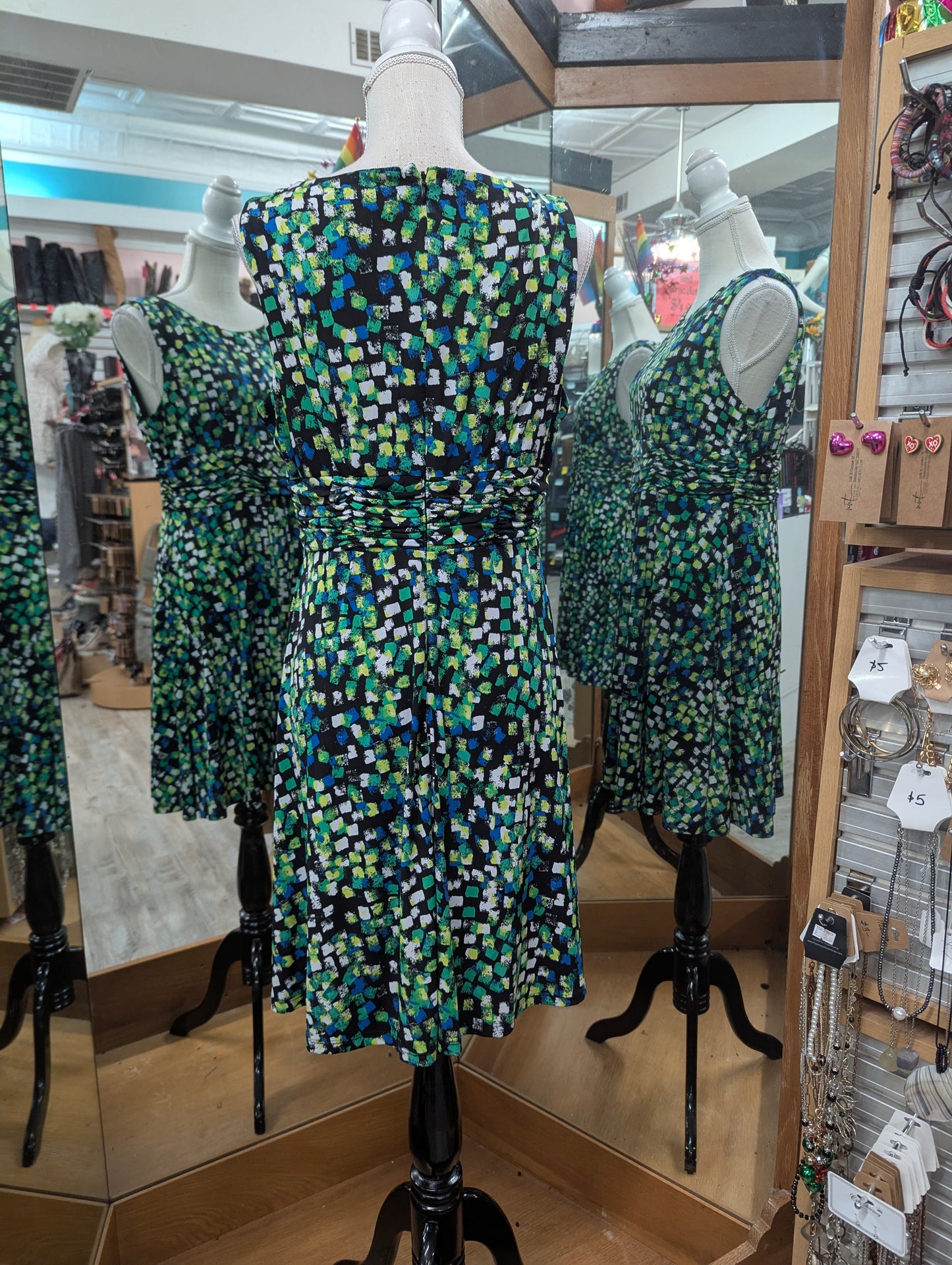 Beautiful EUC Women's Sleeveless Dress By Jessica Howard