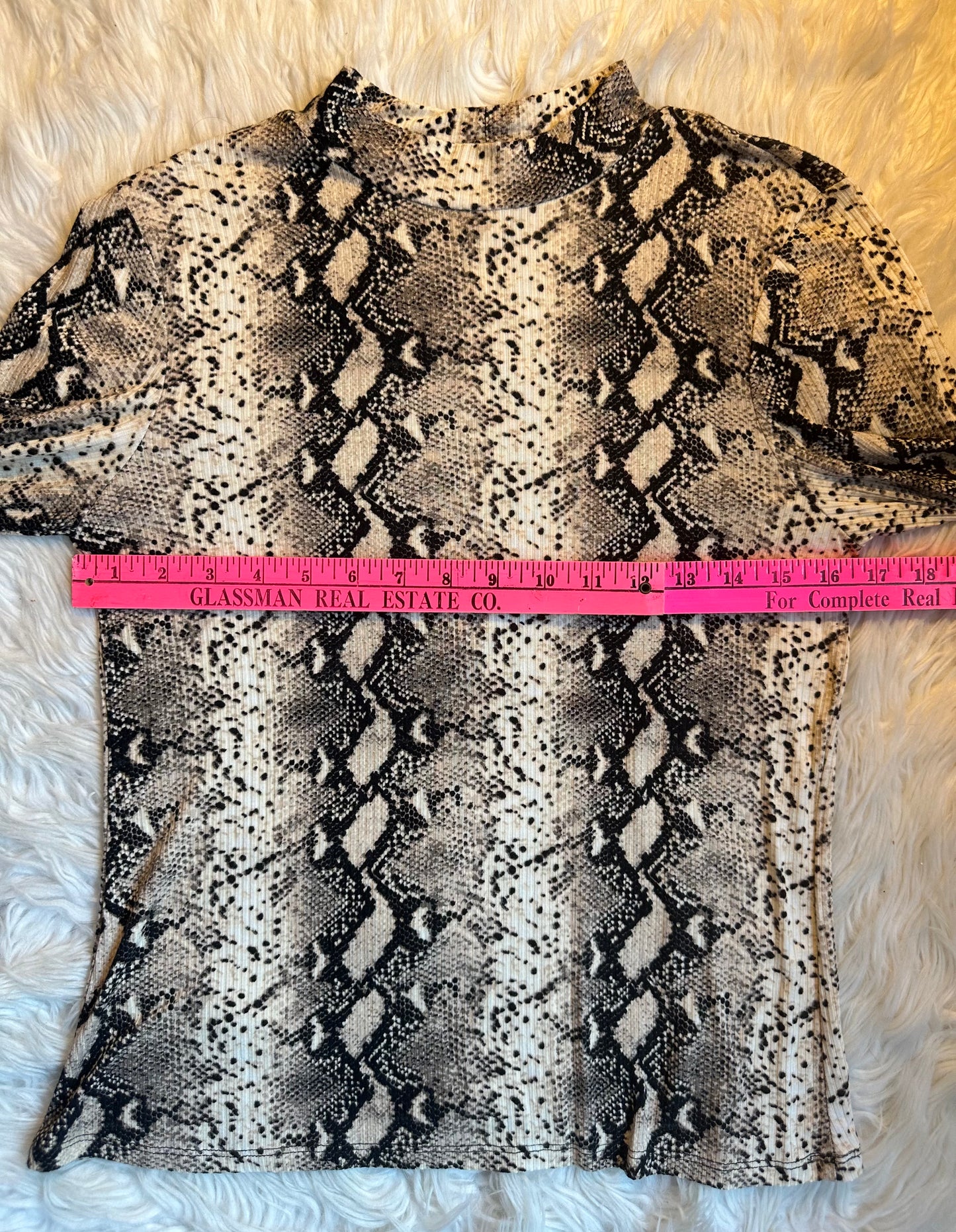 Love Streak Snake Print Ribbed Mock Neck Top Rayon Blend Long Sleeve Size Large