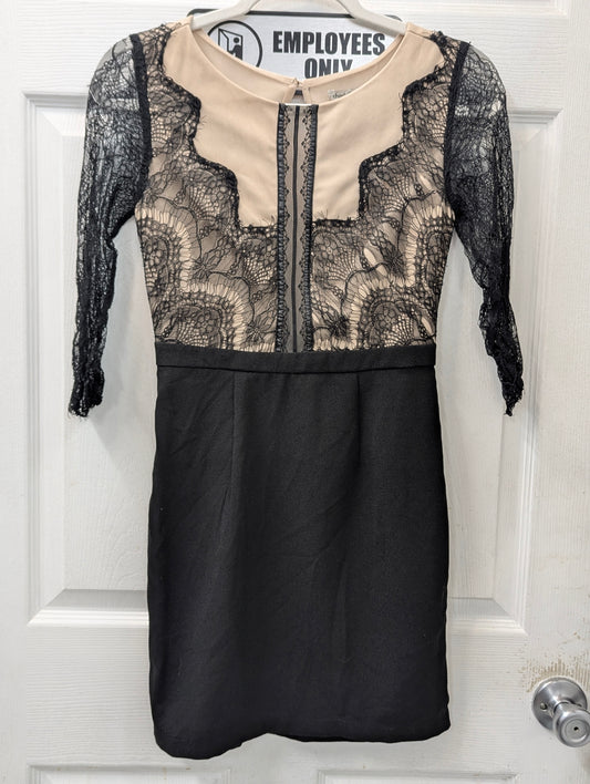 EUC, Charlotte Ruse Size Small 3/4 Sleeve