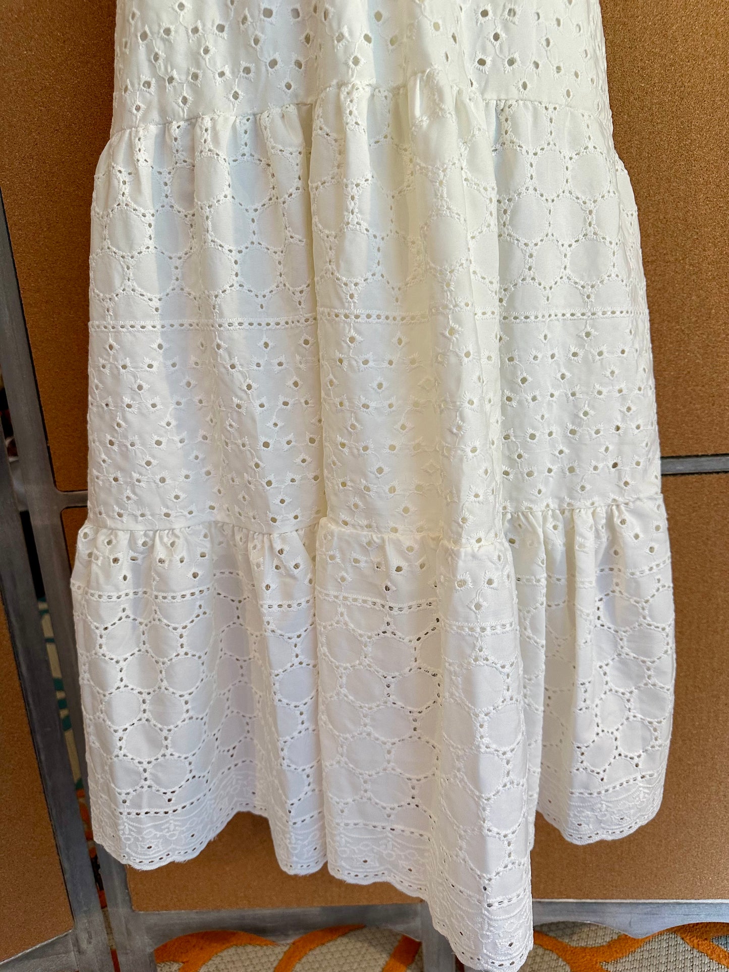 This & That White Eyelet Midi Dress Women’s Large V-Neck ½ Sleeve Tiered Boho