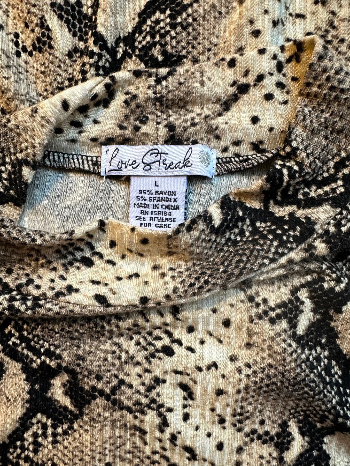 Love Streak Snake Print Ribbed Mock Neck Top Rayon Blend Long Sleeve Size Large