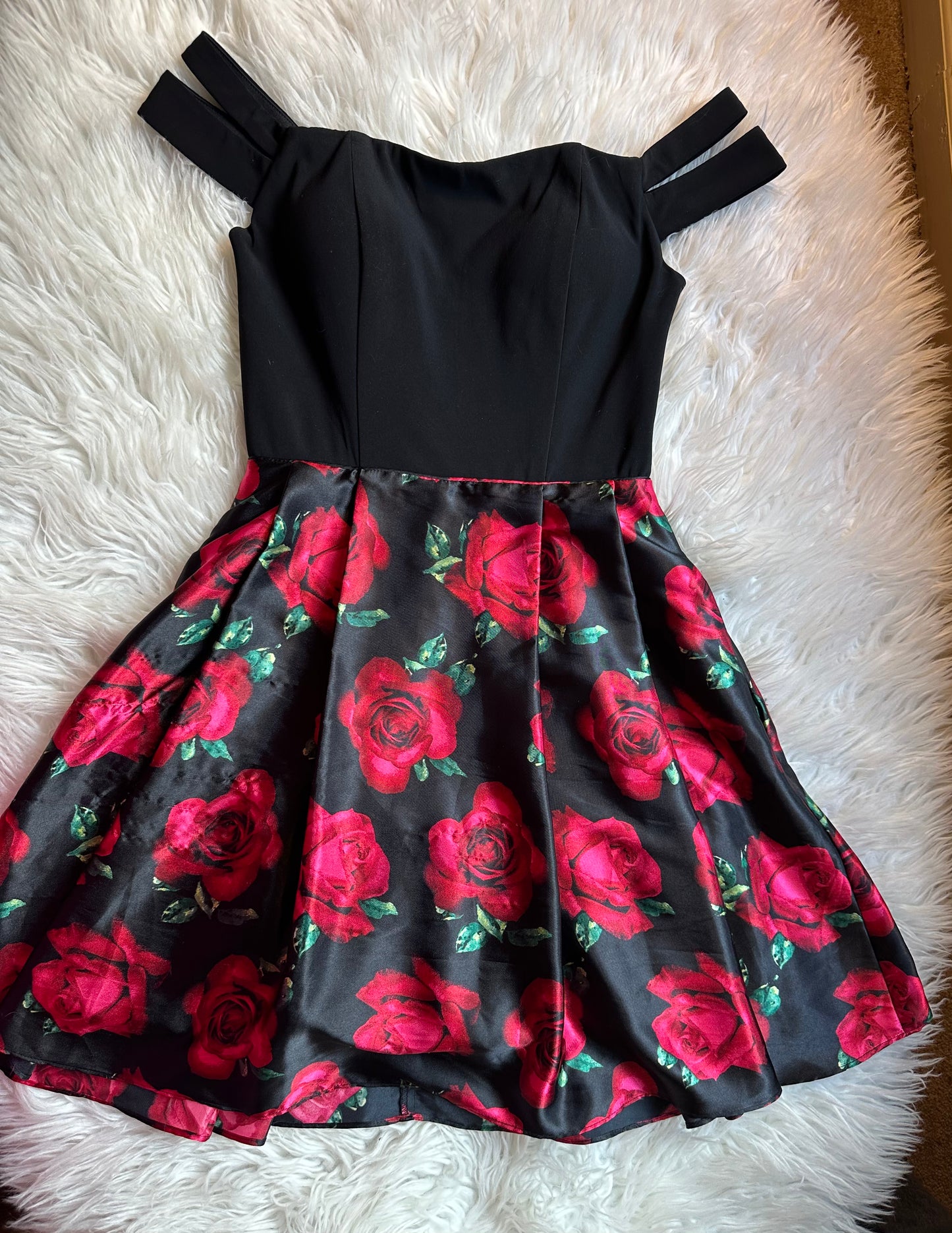 Blondie Nites Black Red Rose Charmeuse Off Shoulder Fit & Flare Dress Size 0