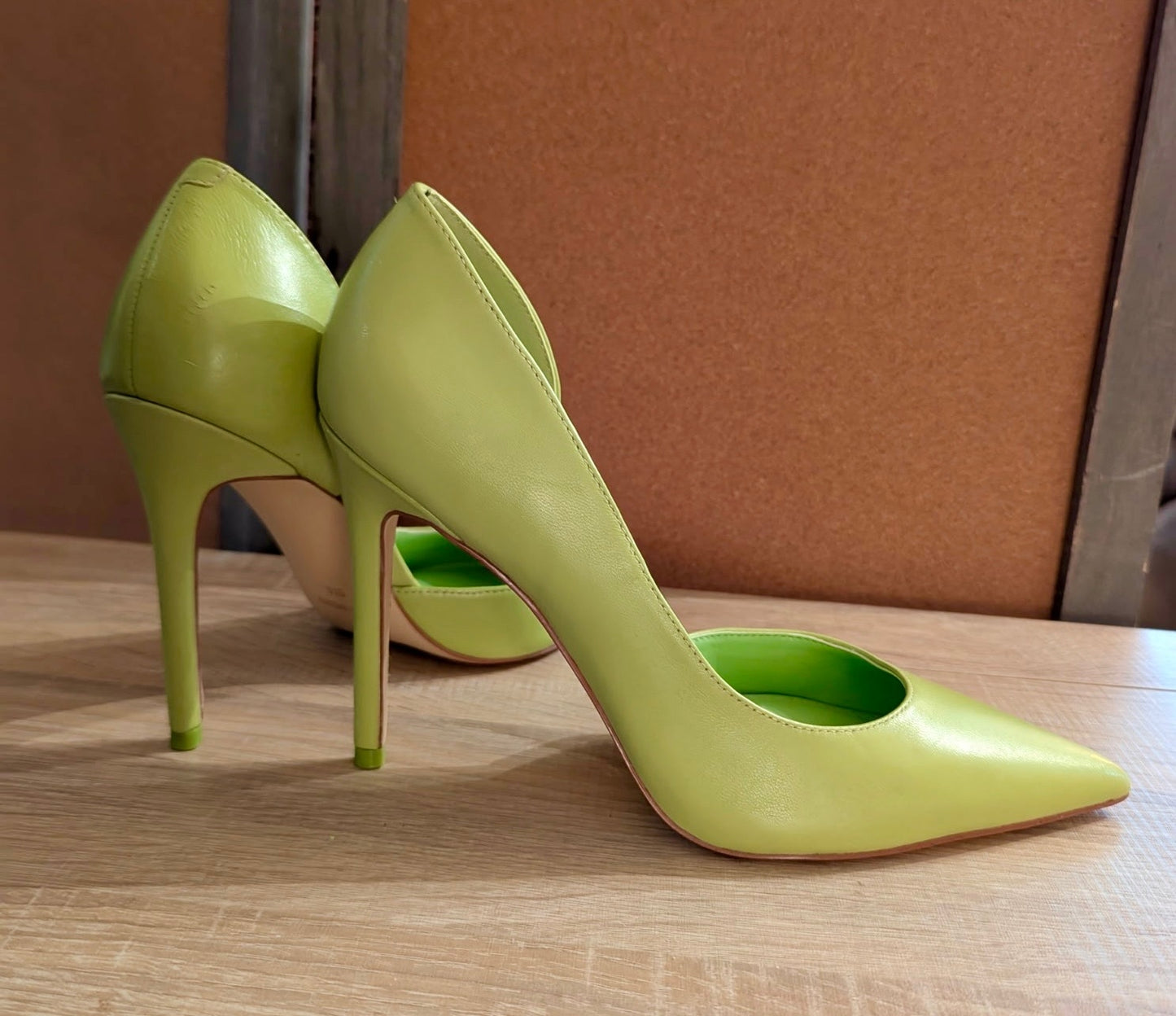 Nine West Folowe D’Orsay Heels Green Apple Pointed Toe Slim Stilettos Size 9