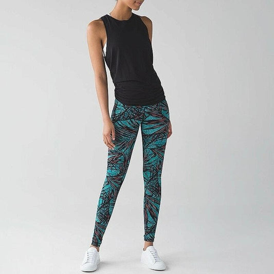 Lululemon Tropical Print Wonder Under Crop in 4